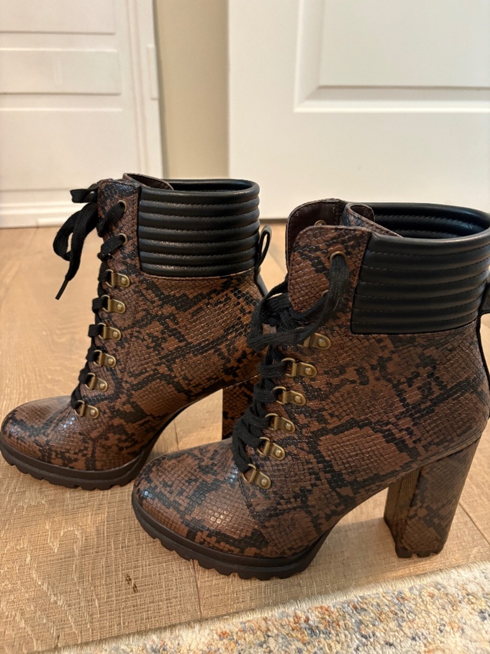 Womens Snakeskin Booties
